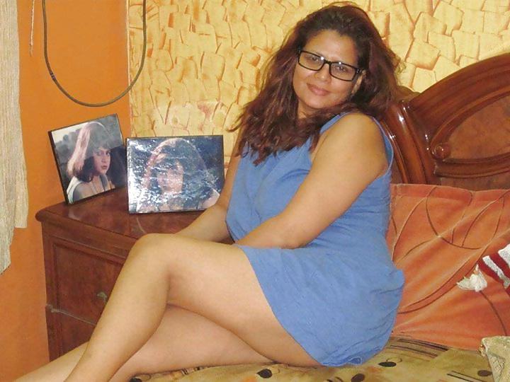 10P Sapna - Indian B Grade Queen Part 2