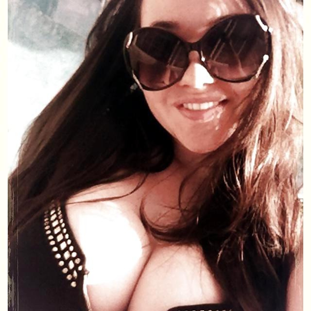 10P Smoking hot Giselle and her big tits