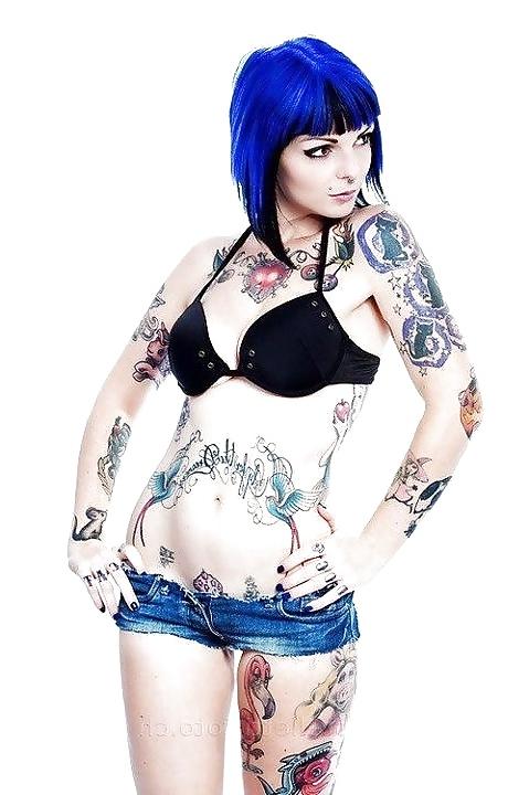 25P Emo goth punk girl