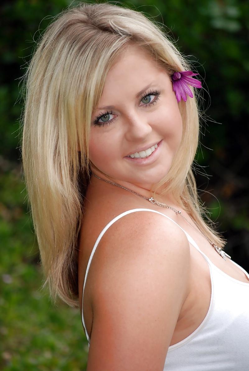 12P FaceBook Babes