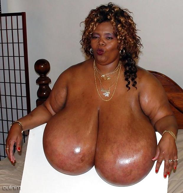 18P Big tits covered in baby oil
