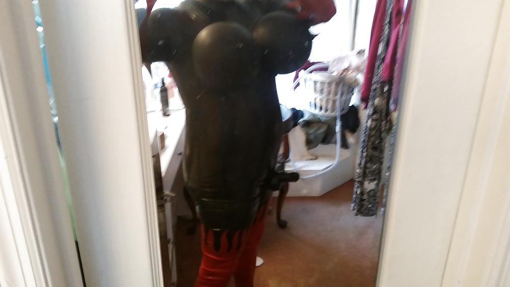 14P New latex catsuit
