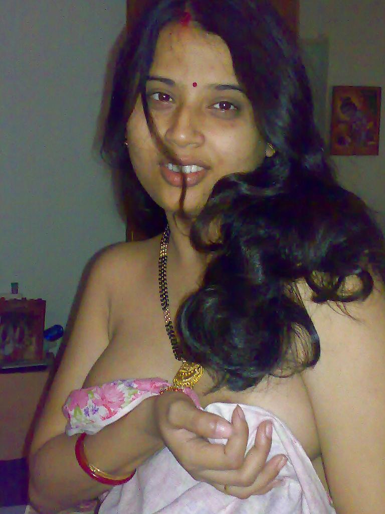 17P Indian hot Bhabi