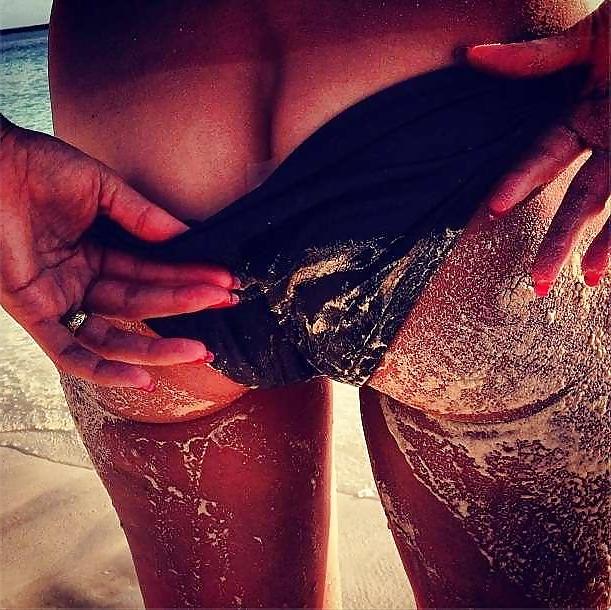 25P Ass crack of celebs