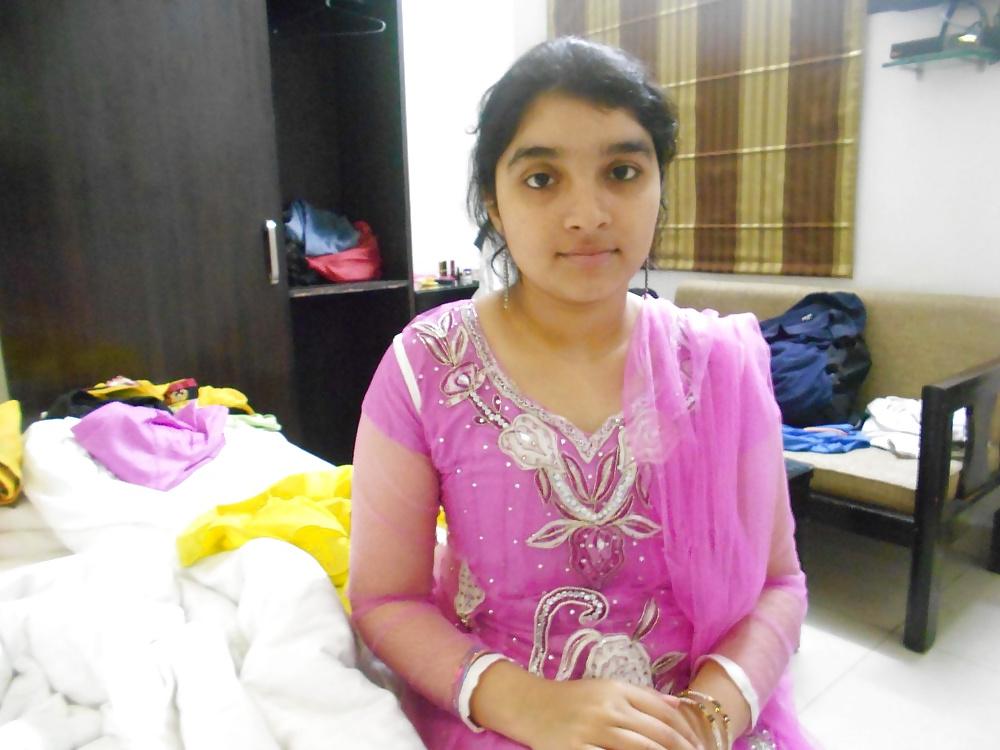 24P Indian Girl from IIT Kharagpur