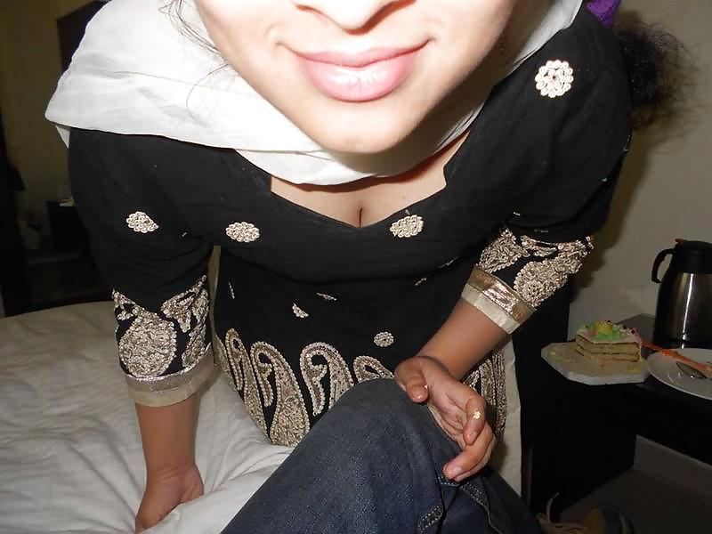 24P Indian Girl from IIT Kharagpur