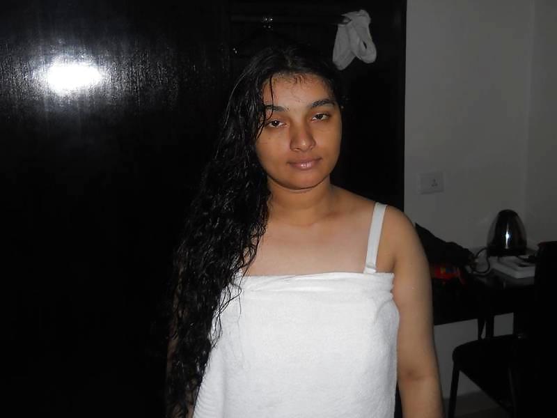 24P Indian Girl from IIT Kharagpur