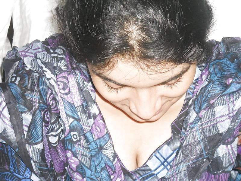 24P Indian Girl from IIT Kharagpur