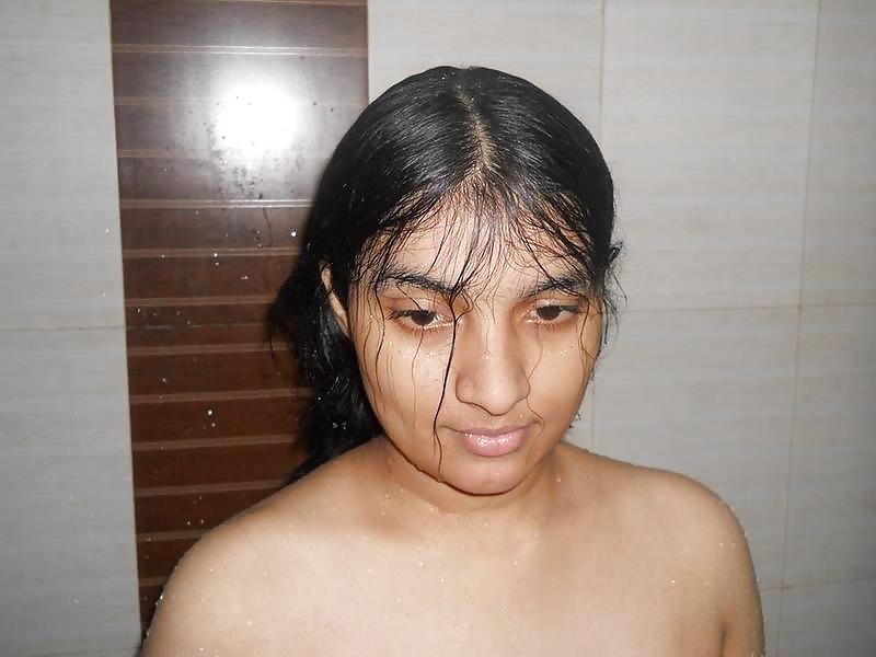 24P Indian Girl from IIT Kharagpur