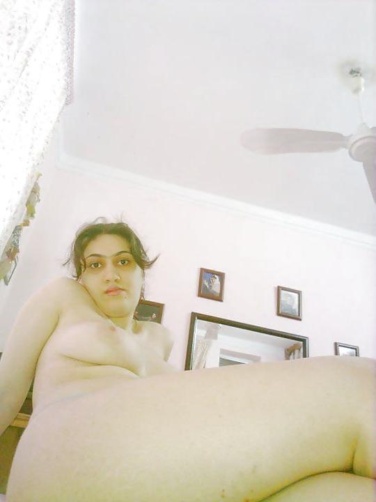 11P Persian big boob gf 