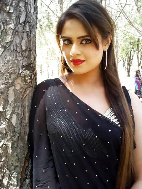 25P Busty Pakistani Bitch SOBBIA Great Fuck for Big Black Cocks 