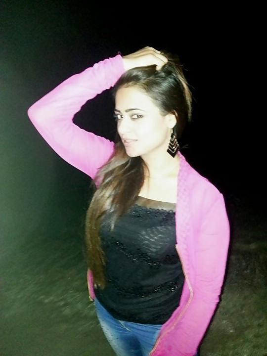 25P Busty Pakistani Bitch SOBBIA Great Fuck for Big Black Cocks 
