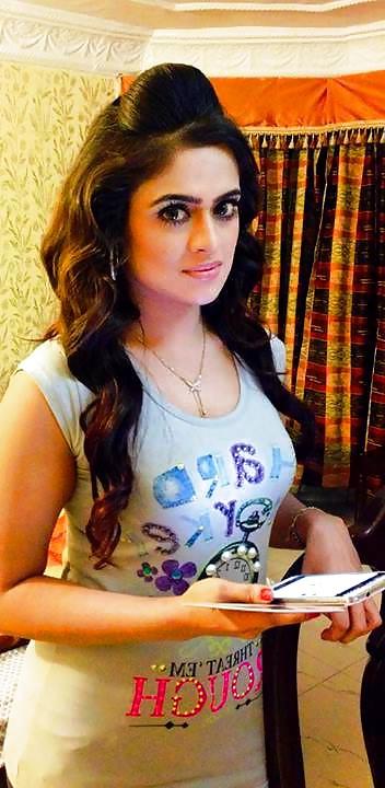 25P Busty Pakistani Bitch SOBBIA Great Fuck for Big Black Cocks 