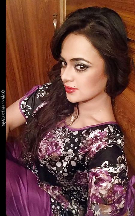 25P Busty Pakistani Bitch SOBBIA Great Fuck for Big Black Cocks 
