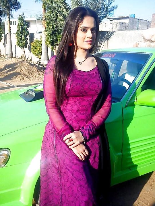 25P Busty Pakistani Bitch SOBBIA Great Fuck for Big Black Cocks 