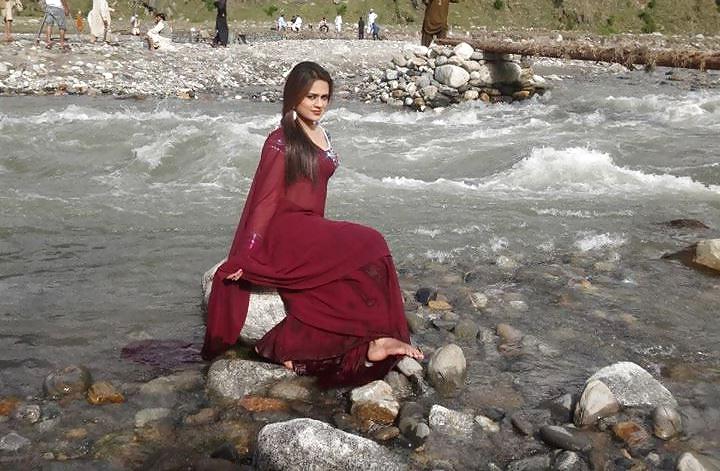25P Busty Pakistani Bitch SOBBIA Great Fuck for Big Black Cocks 