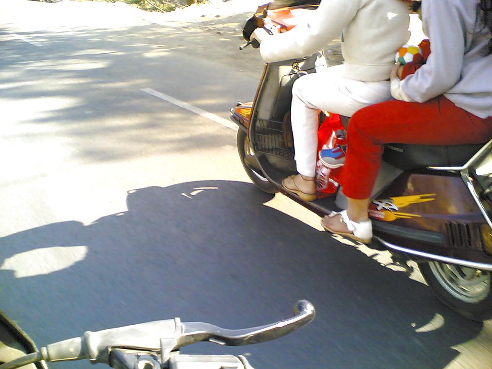17P Indian girls voyeur