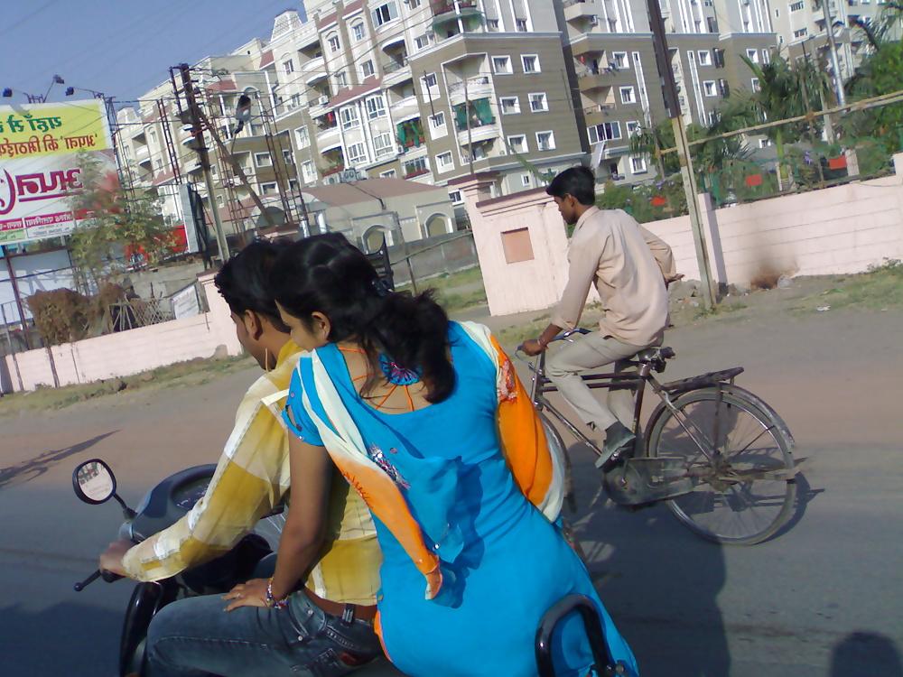 17P Indian girls voyeur