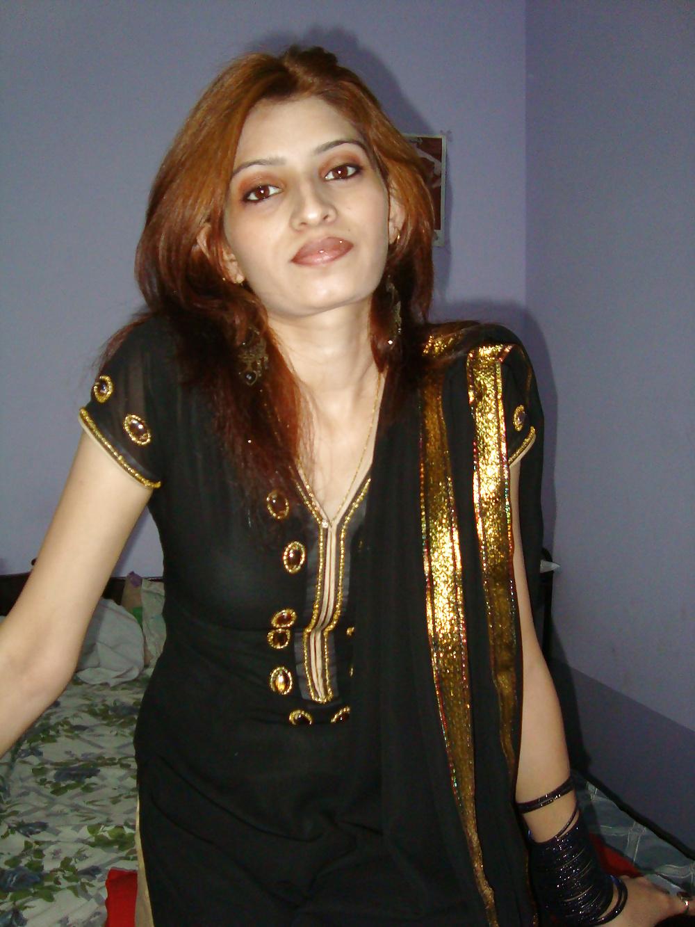 17P Indian girls voyeur