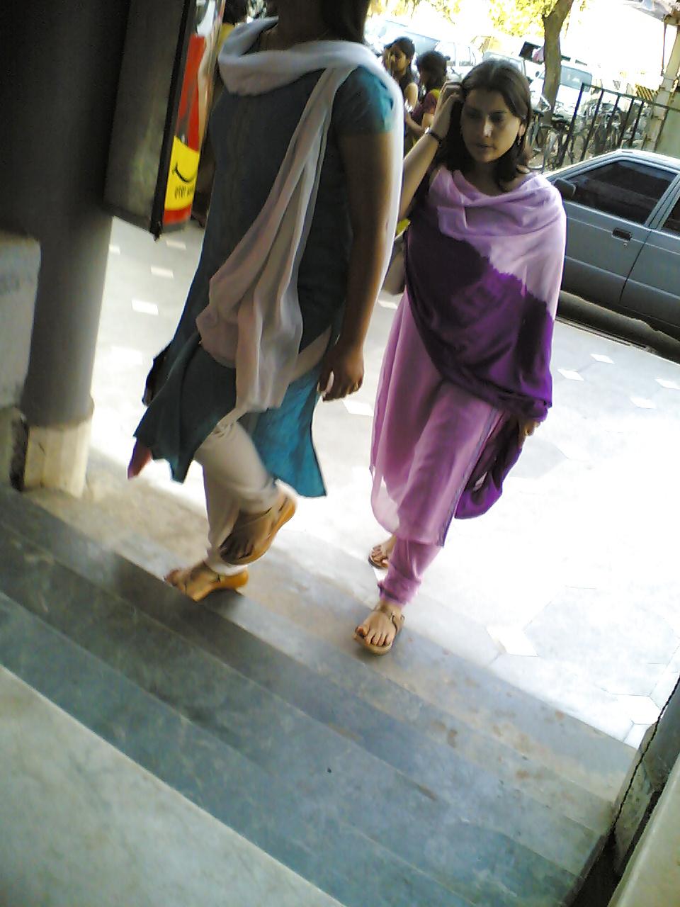 17P Indian girls voyeur