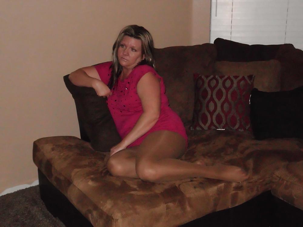 21P Pantyhose Wife with Toy.