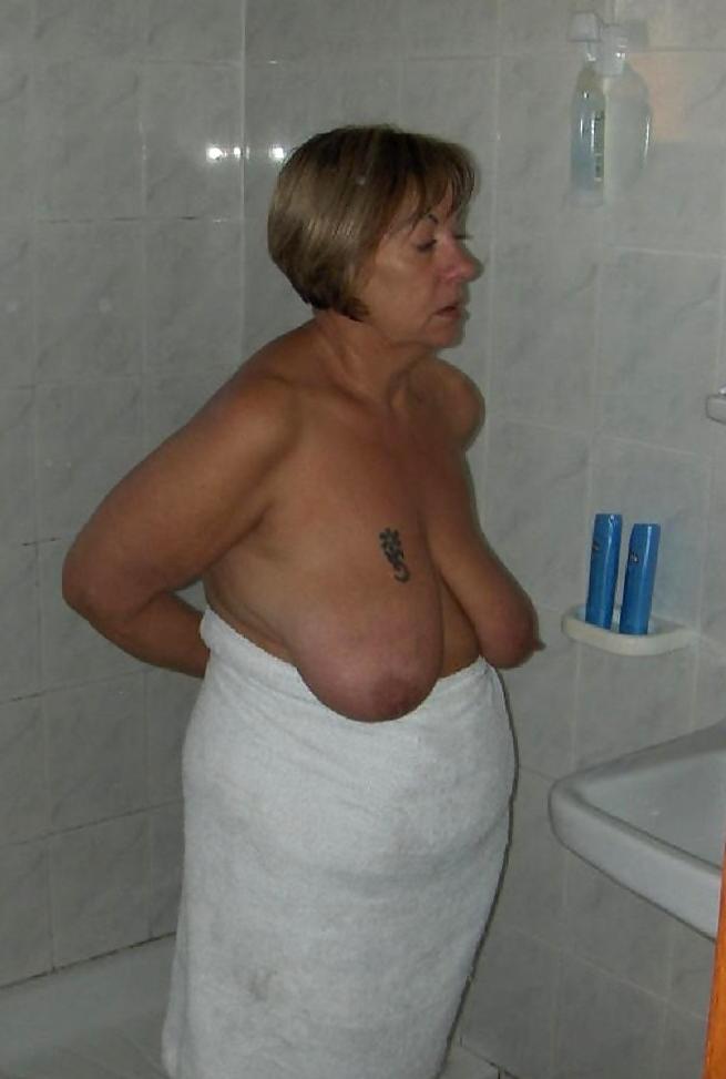 20P Saggy tits 34.