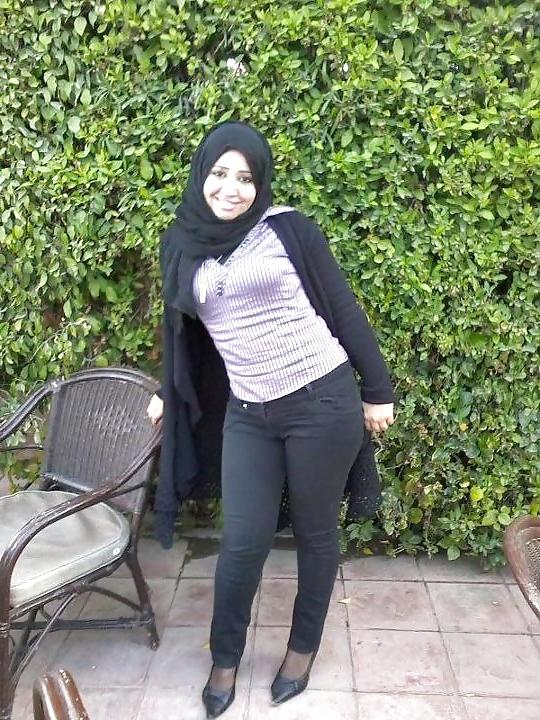 20P Egyptian Big Tits Girls of Alexandria 9 : The Milfs 