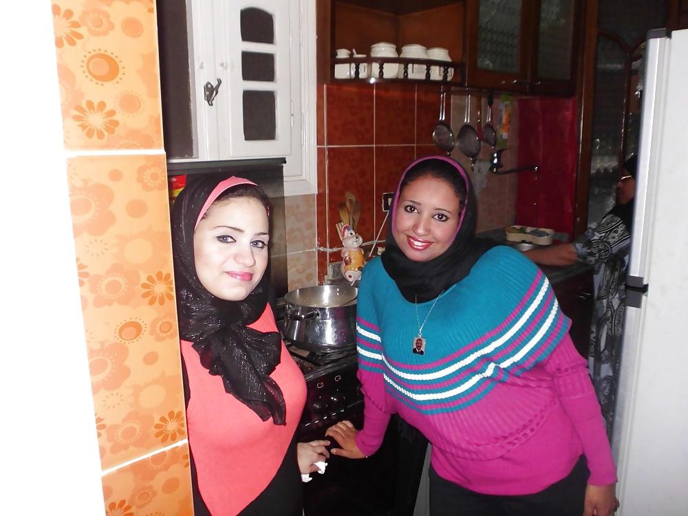 20P Egyptian Big Tits Girls of Alexandria 9 : The Milfs 
