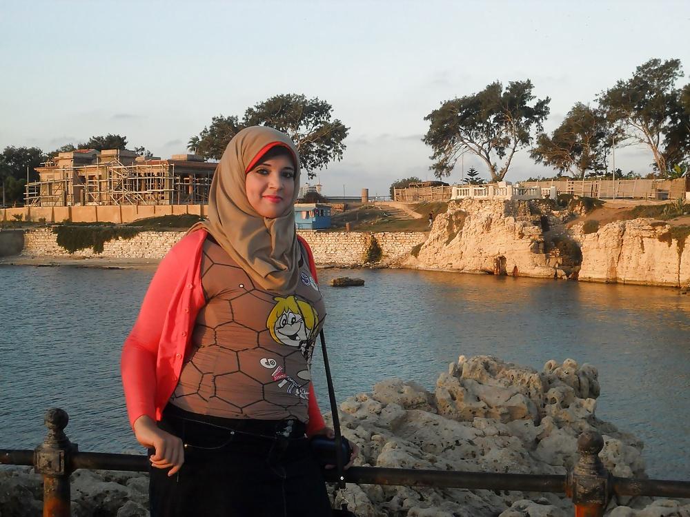 20P Egyptian Big Tits Girls of Alexandria 9 : The Milfs 