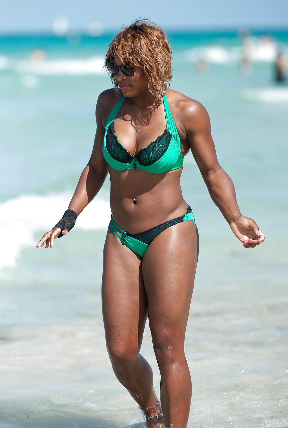 13P Serena Williams  Monster Ass and Boobs On The Beach In Miami