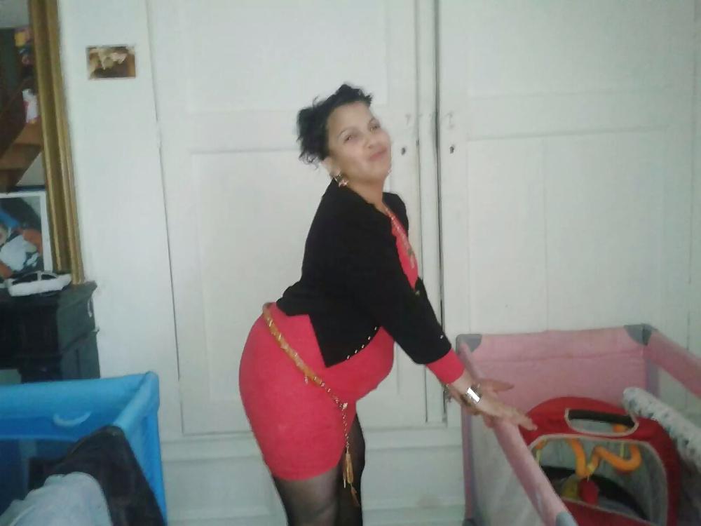 25P Beurette enceinte