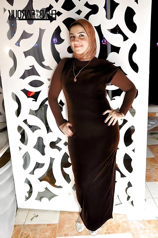15P Egyptian Big Tits Girls of Alexandria 6 : The Milfs 