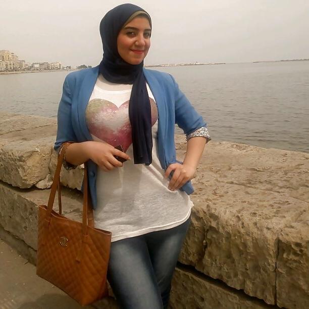 15P Egyptian Big Tits Girls of Alexandria 6 : The Milfs 