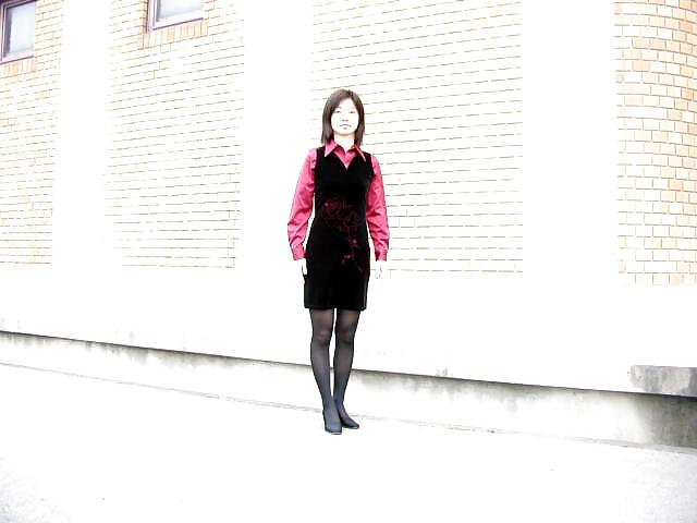 20P Japanese Married Woman 02
