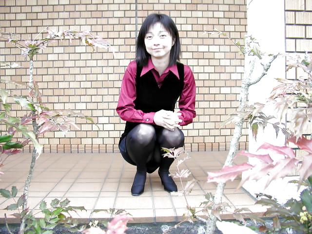 20P Japanese Married Woman 02