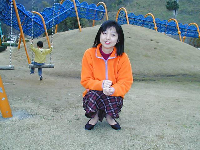 20P Japanese Married Woman 02