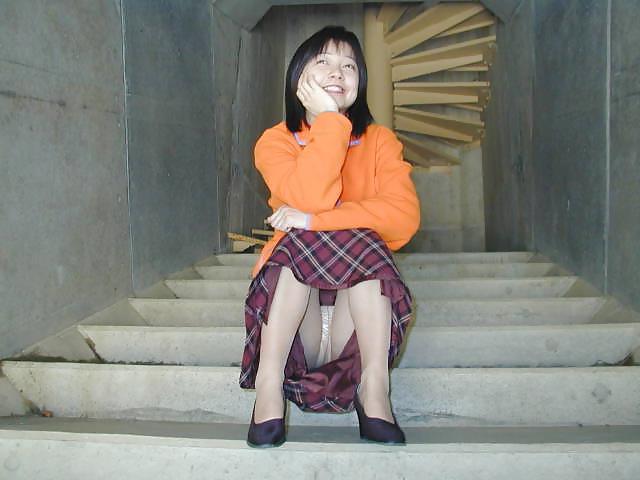 20P Japanese Married Woman 02