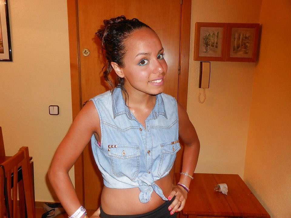 25P Beurette Salope a commenter