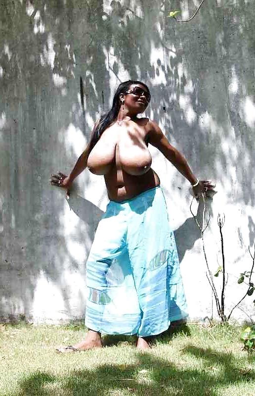 25P Big Tits 23 Ibstroking!!!!