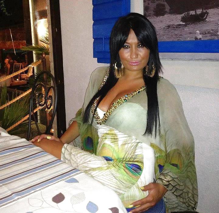 22P Milf and mature NOT NUDE voll 1 