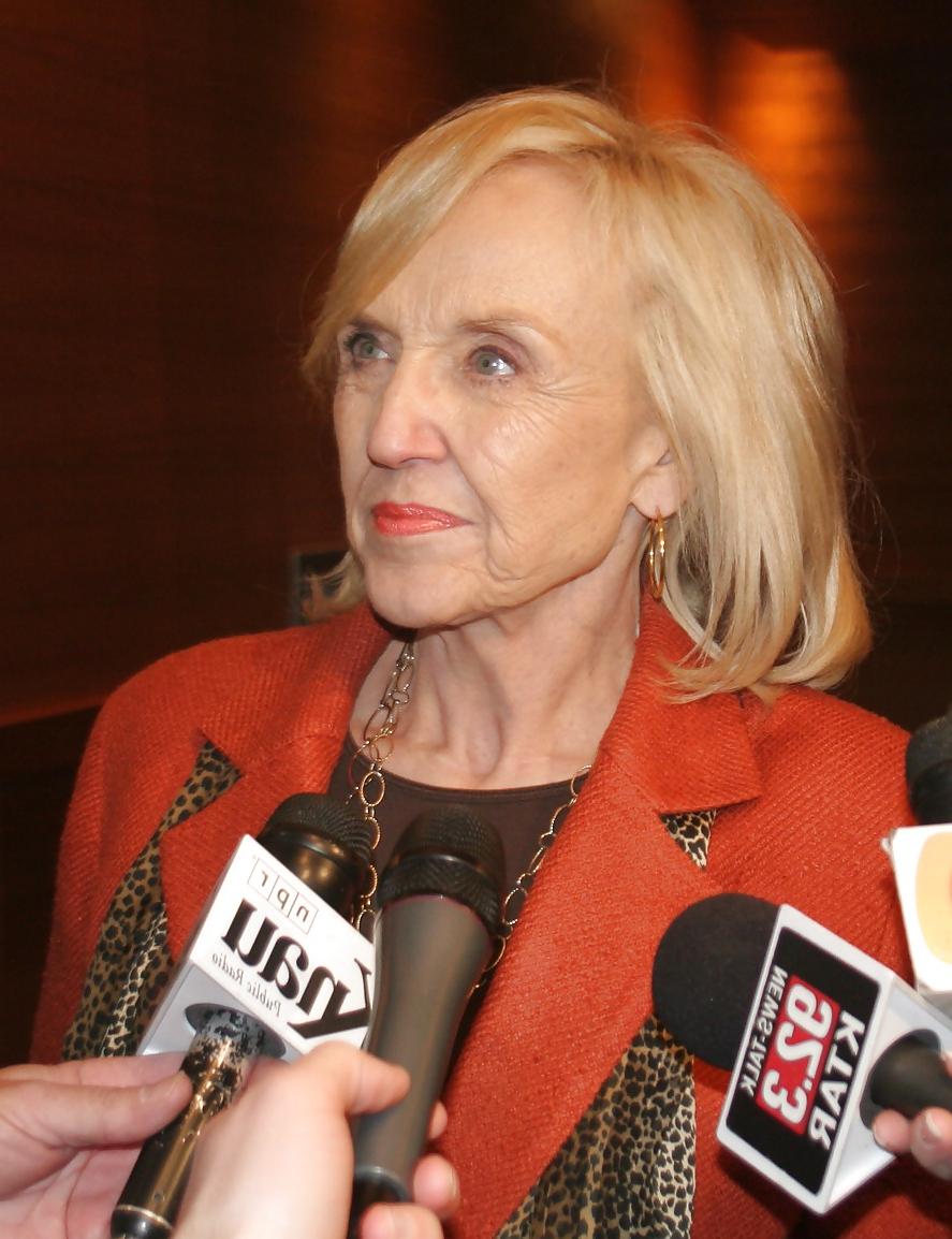 25P Love masturbating to conservative Jan Brewer