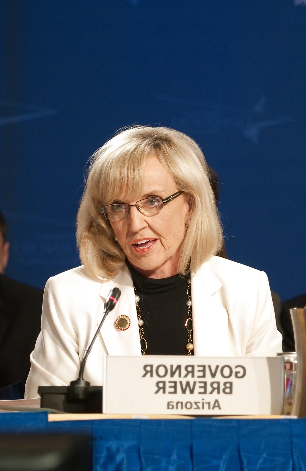 25P Love masturbating to conservative Jan Brewer