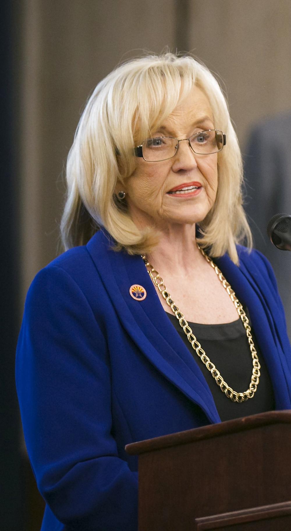 25P Love masturbating to conservative Jan Brewer