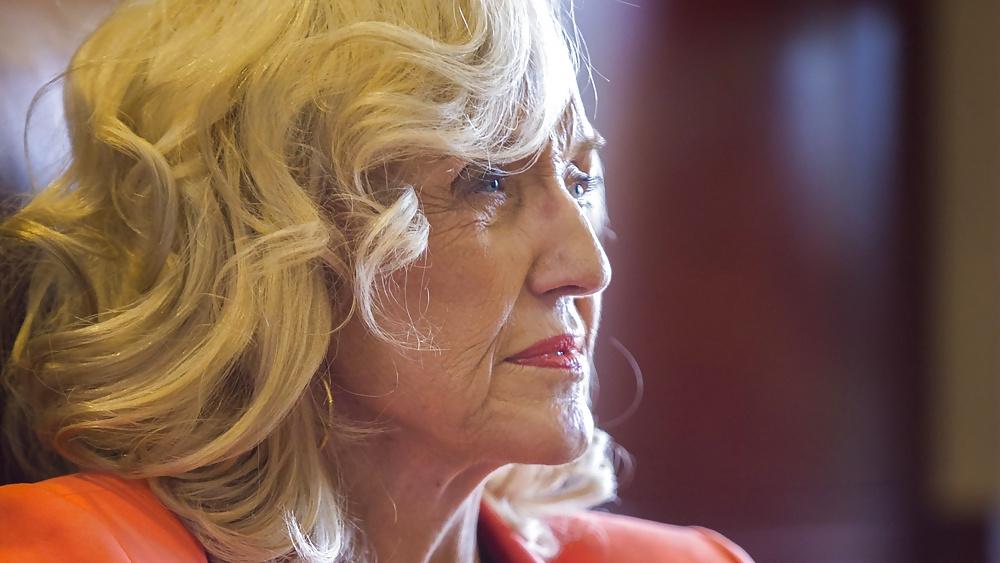 25P Love masturbating to conservative Jan Brewer