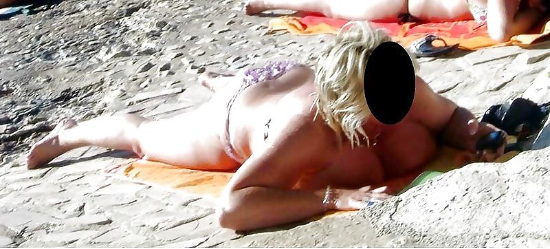 9P Friends Big Busty Mom Huge Cleavage Bikini 3