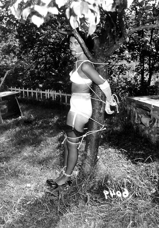 20P Vintage Ladies in Bondage