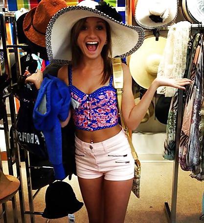25P Facebook teen babes 18 girls dressed up (some bikinis)