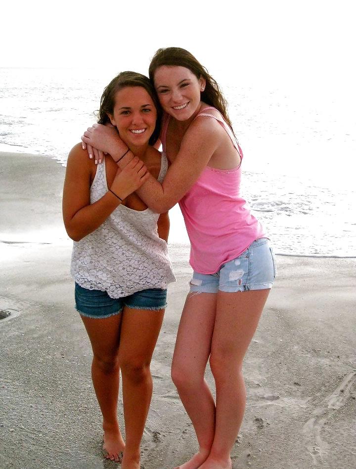 25P Facebook teen babes 18 girls dressed up (some bikinis)