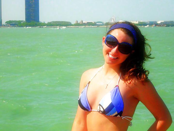 25P Facebook teen babes 18 girls dressed up (some bikinis)