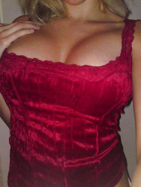 25P Absolutely hot blonde babe with big tits